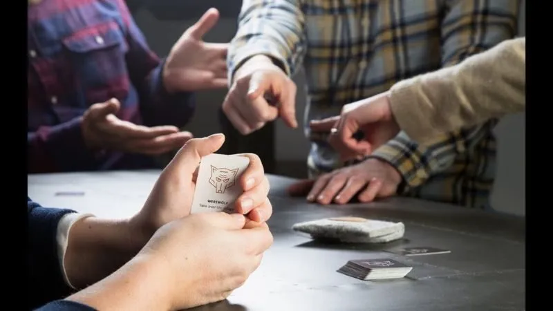 Cách chơi bài ma sói cực kỳ dễ hiểu cho người mới