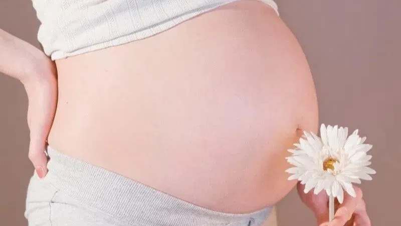 Nằm mơ thấy người khác có bầu 